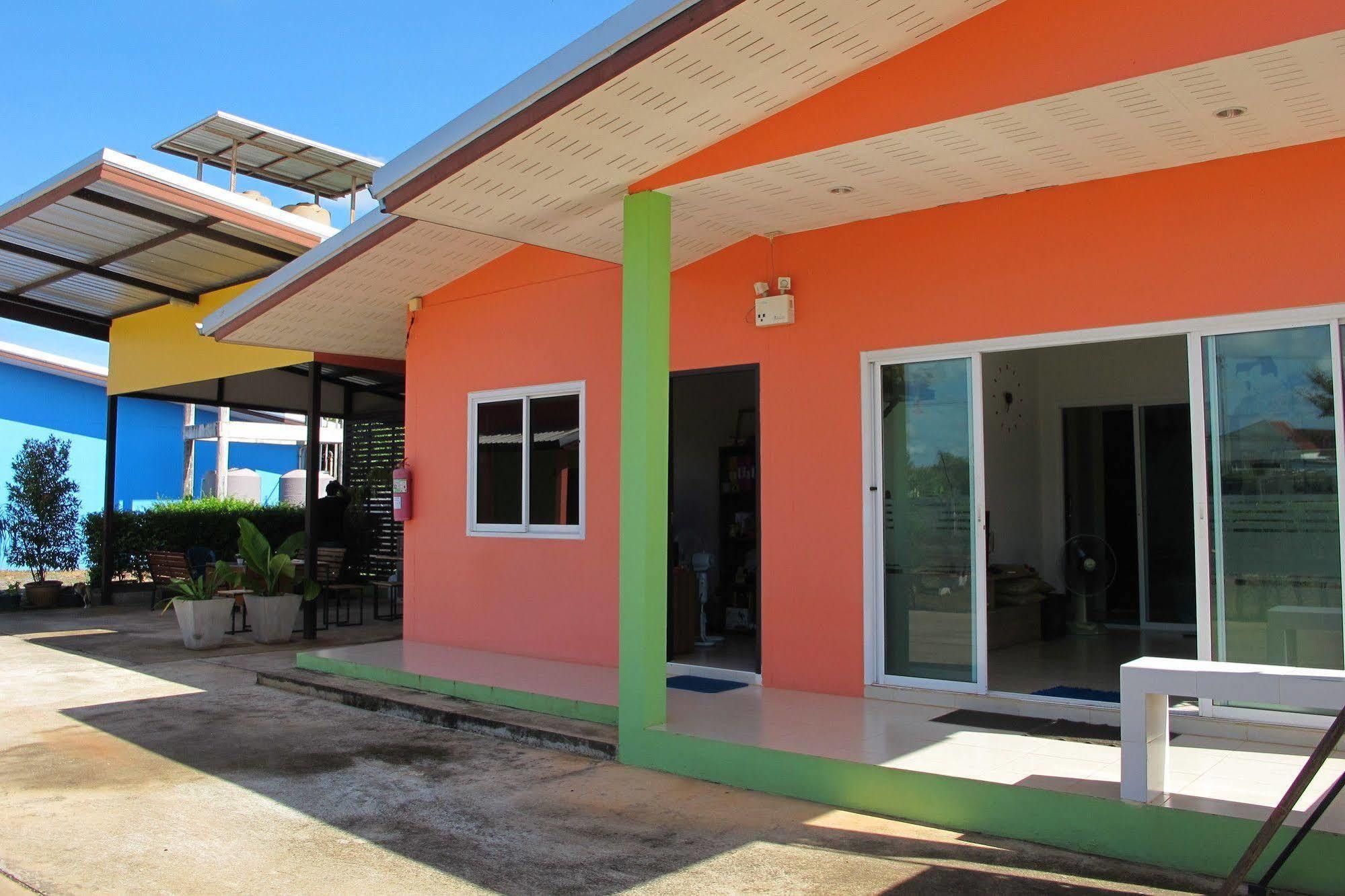 Tongmai Resort Szuratthani Kültér fotó