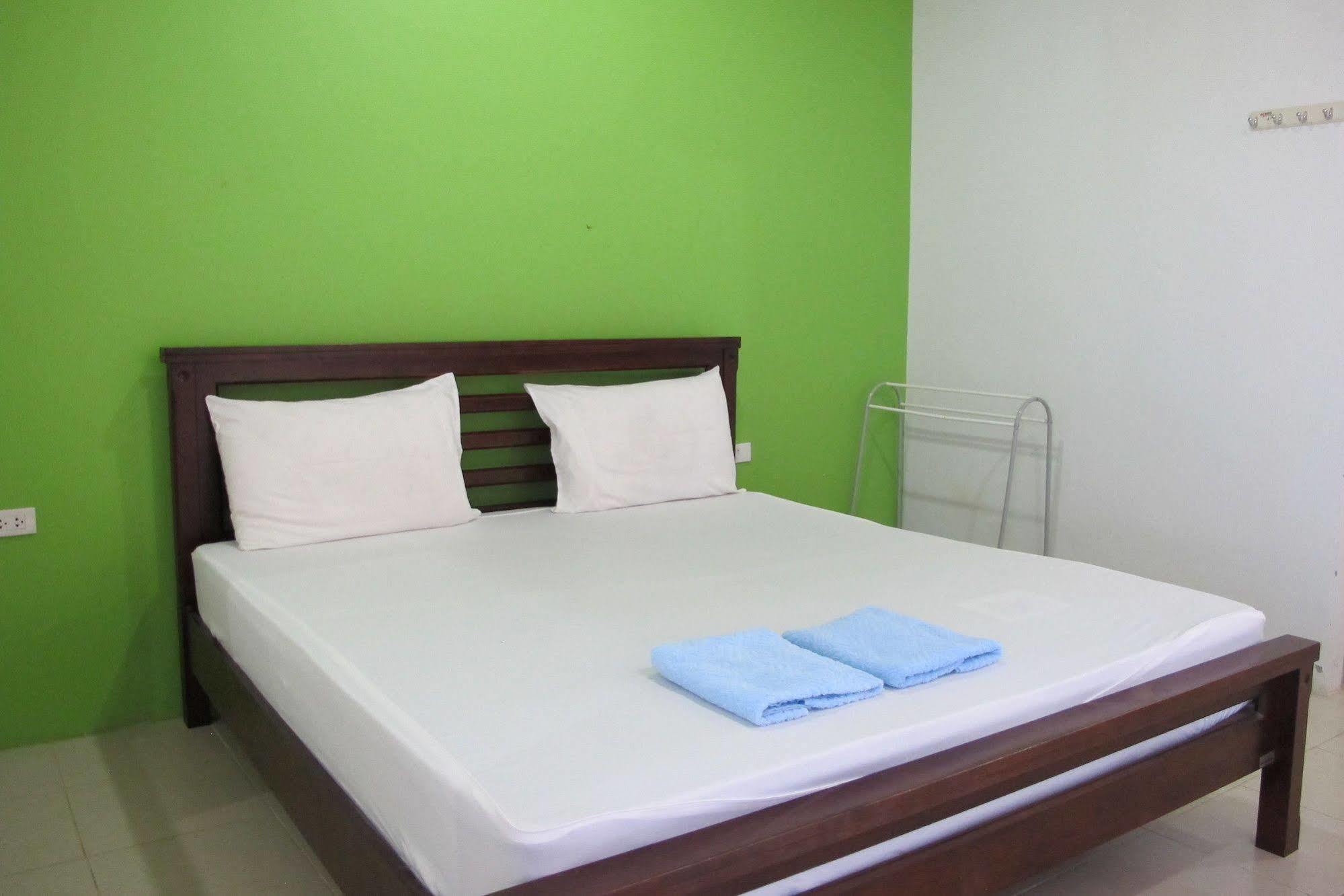Tongmai Resort Szuratthani Kültér fotó
