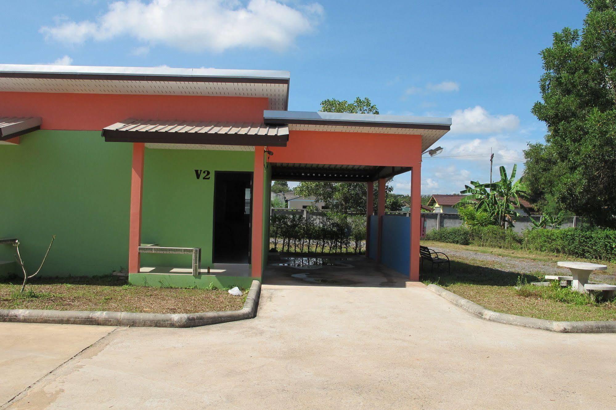Tongmai Resort Szuratthani Kültér fotó