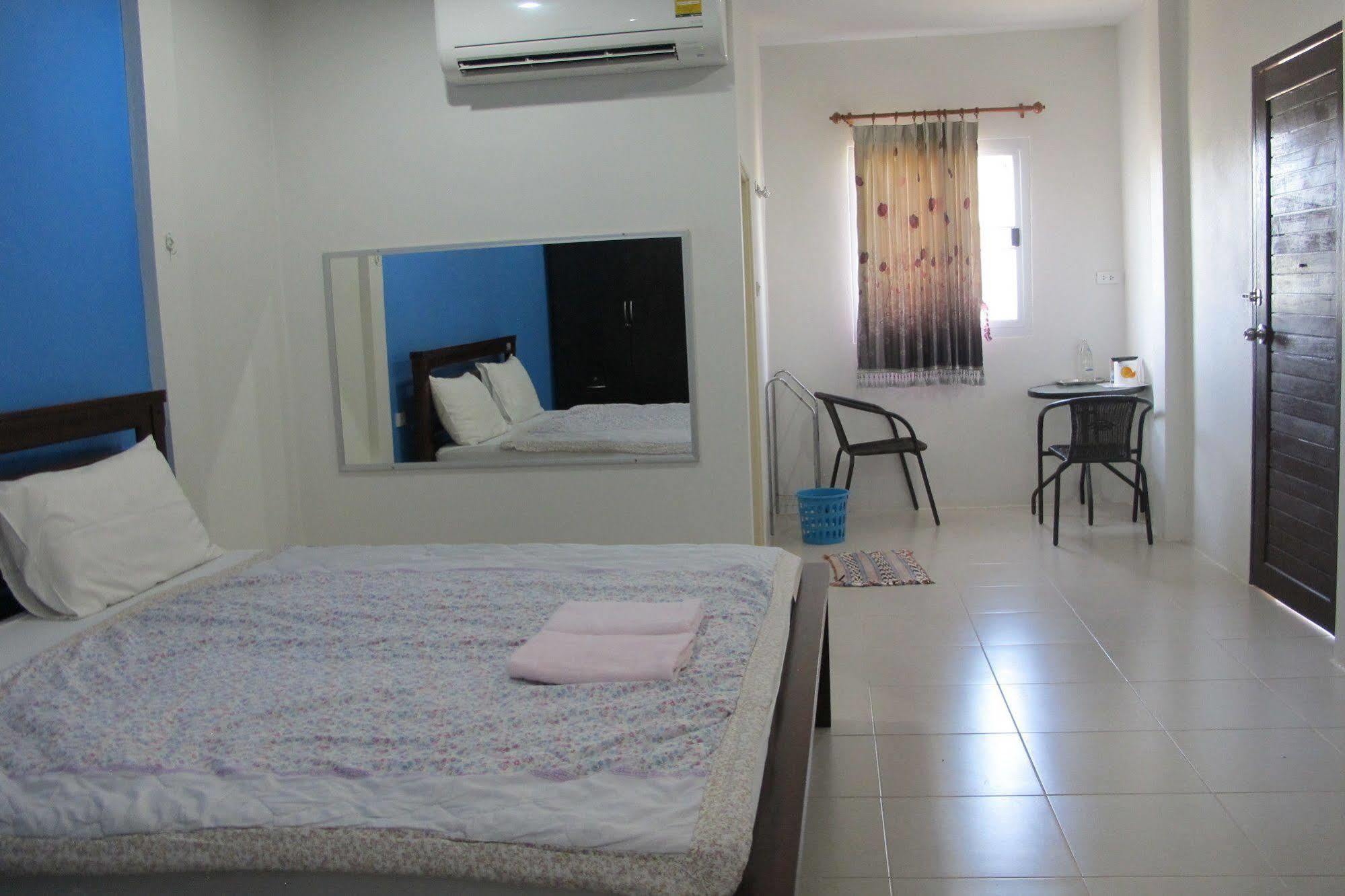 Tongmai Resort Szuratthani Kültér fotó